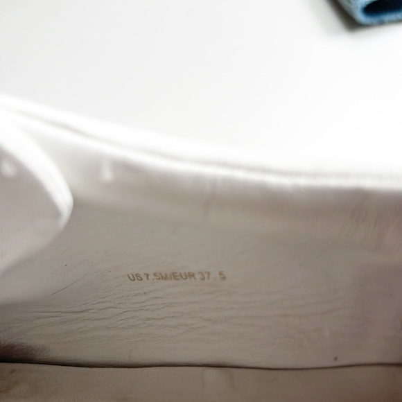 Vince Leather Sneakers - Picture 6 of 11